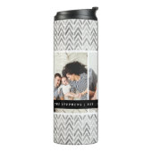 Moderne familiemonogram en datum van vaststelling thermosbeker (Gedraaid links)