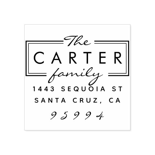 Moderne familienaam Elegant Script Retouradres Rubberstempel (Afrduk)