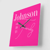 Moderne familienaam Hot Pink Vierkante Klok (Hoek)