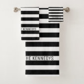 Moderne familienaam zwart-wit gestreept bad handdoek (Insitu)