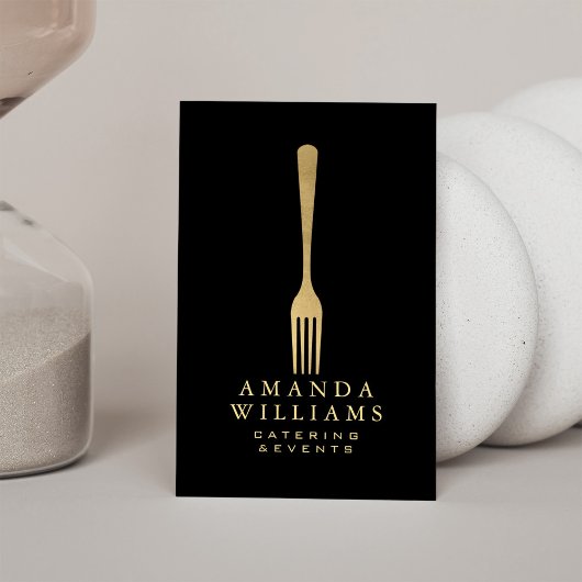 Moderne Faux Gold Fork Catering Logo op Zwart II Visitekaartje