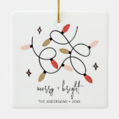 Moderne feestdag met vrolijke feestdagen en feeste keramisch ornament (Achterkant)