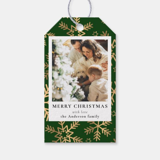 Moderne feestelijke groene gouden kerstfamilie fot cadeaulabel (Voorkant)