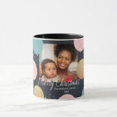 Moderne feestelijke Stippen Snowy Foto Kerstmis Mok (Midden)