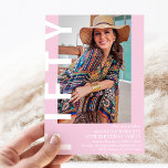 Moderne FIFTY Foto 50th Birthday Party Kaart<br><div class="desc">Markeer de grote Five-O met flair! Onze moderne 50e verjaardag uitnodiging is ontworpen om zo trendy als je bent. Met een strakke roze achtergrond die u gemakkelijk kunt veranderen in elke gewenste kleur en een gewaagde witte 'FIFTY'-tekst, is het de perfecte manier om de toon te zetten voor een onvergetelijk...</div>