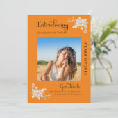 Moderne Floral Afstuderen 2022 Foto-uitnodiging Kaart (Staand voorkant)