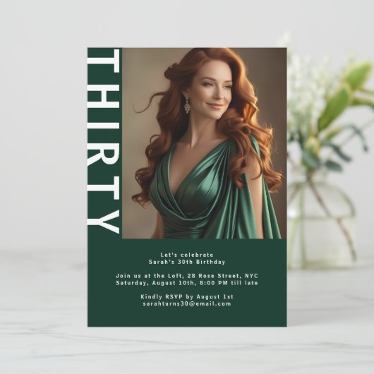 Moderne foto 30e verjaardag uitnodiging – Emerald  (Staand voorkant)