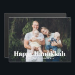 Moderne foto afbeelding aangepaste tekst Chanoeka<br><div class="desc">Gelukkige Chanoeka moderne typografie minimalistische moderne eenvoudige elegante gepersonaliseerde Chanoeka Holiday magnetische kaart. Aangepaste foto afbeelding of afbeelding en volledig aanpasbare witte tekst aan de onderkant van de kaart. Foto krediet freepik</div>