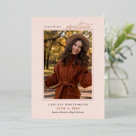 Moderne foto Afstuderen Blush Folie Uitnodiging (Staand Voorkant)