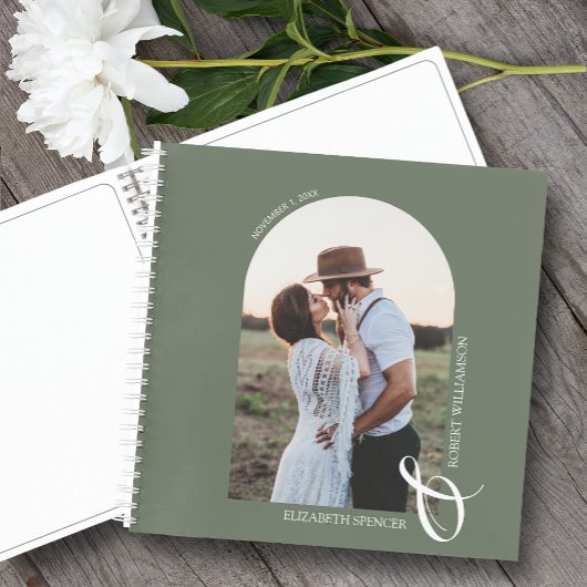 Moderne foto-arch Sage Green Wedding Guest Book Notitieboek