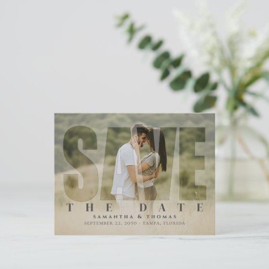 Moderne foto Bewaar de datum bruiloft Custom Aankondigingskaart (Staand voorkant)