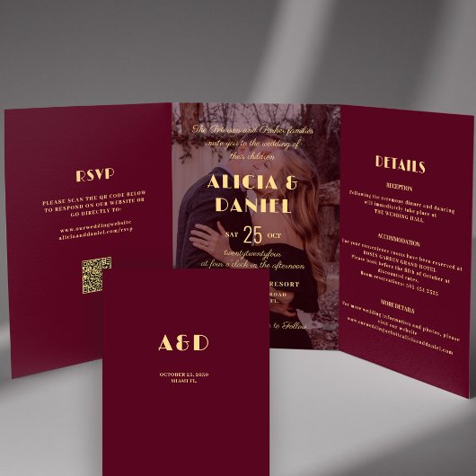 Moderne foto bordeaux goud rsvp details bruiloft drieluik uitnodiging