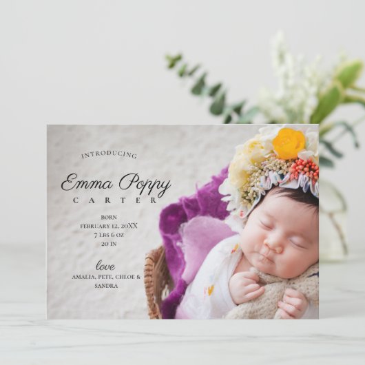 Moderne foto collage Monogram pasgeboren meisje ge Aankondiging (Staand voorkant)