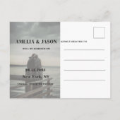 Moderne foto Eenvoudige Typografie Sparen de Datum Aankondigingskaart (Achterkant)