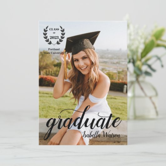 Moderne Foto Elegant Script Afstudeerder Party Kaart (Staand voorkant)