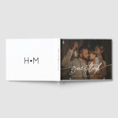 Moderne foto Elegant Script Monogram Bruiloft Gastenboek (Volledig)