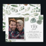 Moderne foto-elegante eucalyptus slaat de datum op feestdagenkaart<br><div class="desc">Moderne foto elegante eucalyptus sparen de datum en stijlvolle manuscriptkaart. Met de hand geschilde eucalyptus,  een minimale bladermassa en een moderne rustige rivierkreet geven deze stijlvolle kaart een luxueus gevoel. In de klas groenen,  browsen en grays.</div>