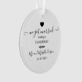 Moderne foto gehuwd tijdens pandemische keepomwill ornament (voorkant)