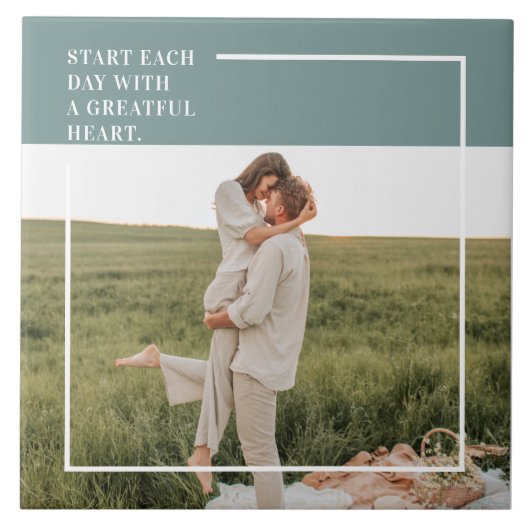 Moderne foto Groene familie — liefdevol cadeau Tegeltje (Voorkant)