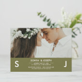 Moderne foto-huwelijksuitnodiging met initialen kaart (Staand voorkant)