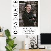 Moderne foto jongen 2023 afstudeer aankondiging poster (Thuiskantoor)