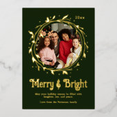 Moderne foto Kerstkrans met Merry & Bright-script Folie Feestdagenkaart (Voorkant)