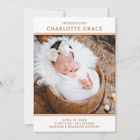 Moderne Foto Meisje Terracotta Geboorteaankondigin Kaart (Voorkant)