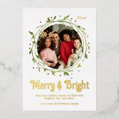 Moderne foto Merry & Bright Script Wreate Folie Feestdagenkaart (Voorkant)