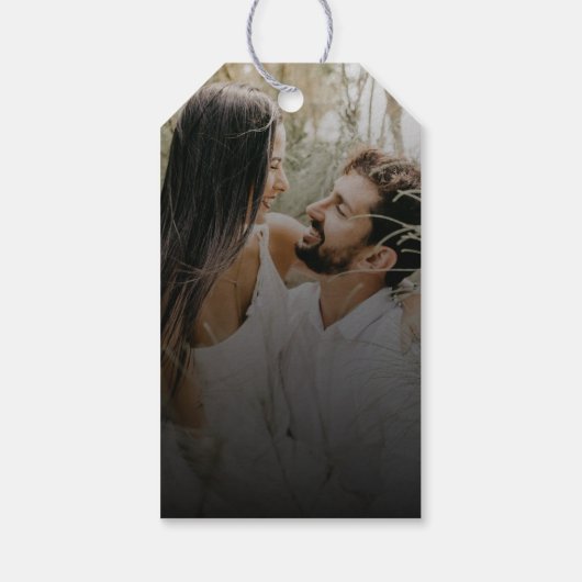 Moderne foto met zwarte overlay bruiloft gunst cadeaulabel (Achterkant)