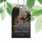 Moderne foto met zwarte overlay bruiloft gunst cadeaulabel