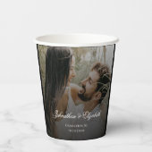 Moderne foto met zwarte overlay bruiloft papieren bekers (Achterkant)