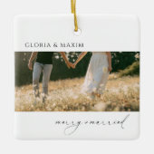 Moderne foto minimale elegante Pas getrouwd Keramisch Ornament (Voorkant)