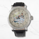 Moderne foto-opa-scriptkop horloge<br><div class="desc">Moderne foto Opa Script Heart Watches heeft uw favoriete foto met de tekst "Wij (hart) u Opa" in een moderne witte typografie overlay. Personaliseer door de tekst in het tekstvak te bewerken. Ontworpen door ©Evco Studio www.zazzle.com/store/evcostudio</div>