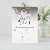 Moderne foto-overlay QR-code bruiloft RSVP Kaartje (Staand voorkant)