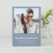 Moderne foto QR-code Stusty Blue Wedding Kaart (Staand voorkant)