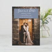 Moderne foto save the date | stoffig blauw (Staand voorkant)