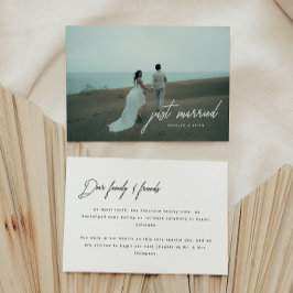 Moderne Foto Script 'Just Married' Trouwdag Aankondiging