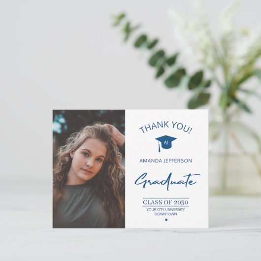 Moderne foto van afstuderen afstuderen bedankt briefkaart (Staand voorkant)