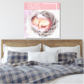 Moderne foto van een moppige baby | Roze & Wit | S Canvas Afdruk (Insitu (Slaapkamer))