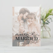 Moderne foto van gelukkig getrouwd paar met Kerstm Feestdagenkaart (Staand voorkant)