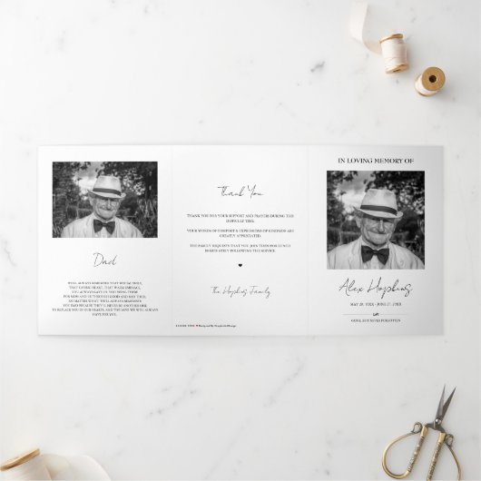 Moderne foto van Tri-Fold Funeral Memorial Program Drieluik Aankondiging (Buitenkant)