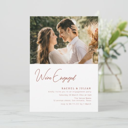 moderne foto-verloofde uitnodiging (Staand voorkant)