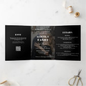 Moderne foto zwart-wit rsvp details bruiloft drieluik uitnodiging (Binnen)