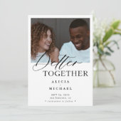 Moderne foto zwarte script eenvoudige bruiloft save the date (Staand voorkant)