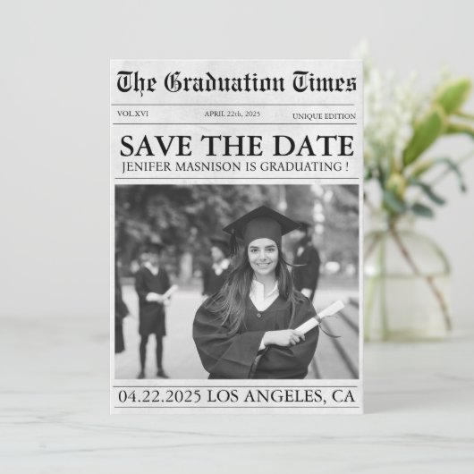 Moderne fotokrant Afstuderen opslaan van de datum Save The Date (Staand voorkant)