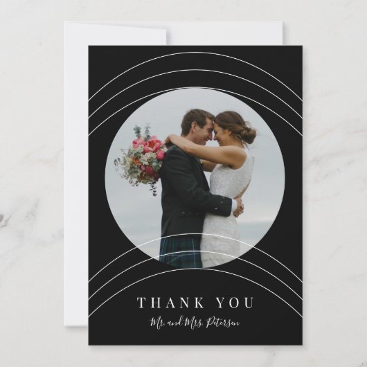 Moderne fotonamen script zwart-wit bruiloft bedankkaart (Voorkant)