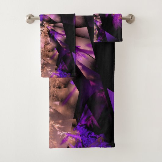 Moderne fractal in zwart en paarse bad handdoek (Insitu)