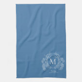 Moderne Franse Blauwe Bloemenkam Monogram Theedoek (Verticaal)