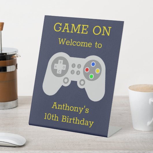 Moderne gamer Elke leeftijd Welkom Reclamebord Met Voetstuk (Insitu)