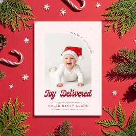 Moderne geboortekaart voor baby met boogvormige fo feestdagenkaart